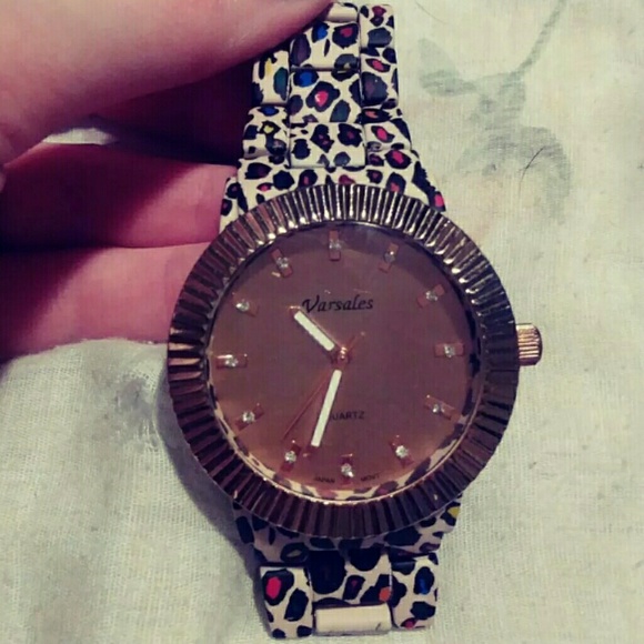 Varsales Rose Gold Wristwatch NWOT - Picture 6 of 7